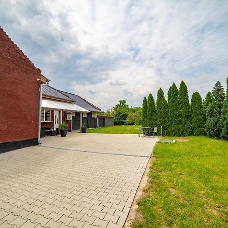 Ro-Land Vendeghaz Apartment Miskolc Luaran gambar