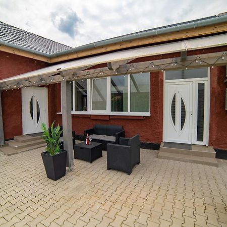 Ro-Land Vendeghaz Apartment Miskolc Luaran gambar