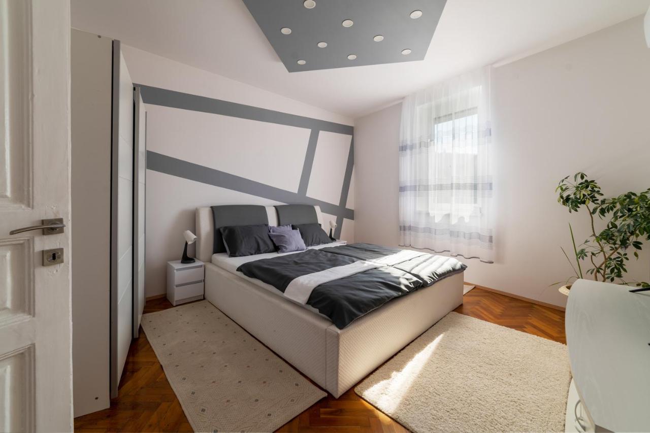 Ro-Land Vendeghaz Apartment Miskolc Luaran gambar
