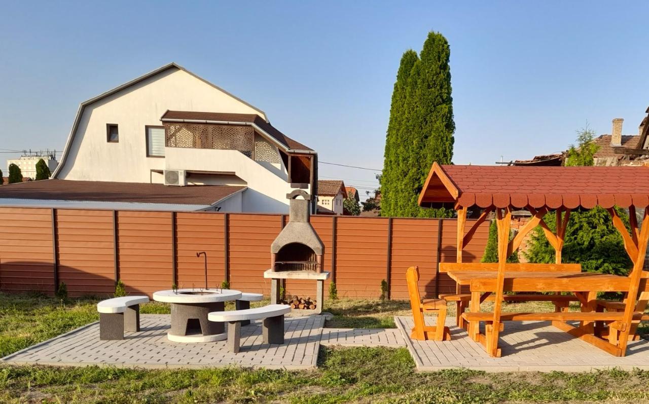 Ro-Land Vendeghaz Apartment Miskolc Luaran gambar