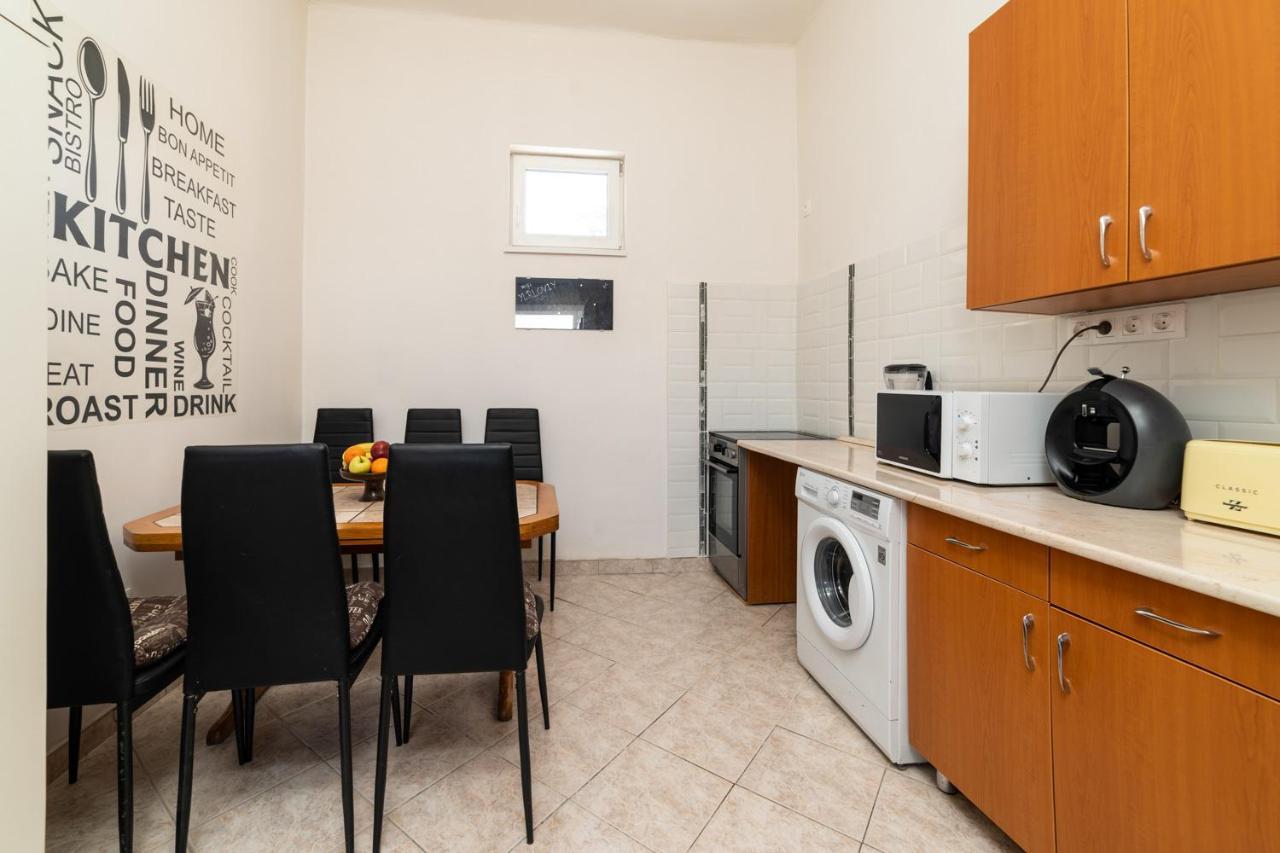 Ro-Land Vendeghaz Apartment Miskolc Luaran gambar
