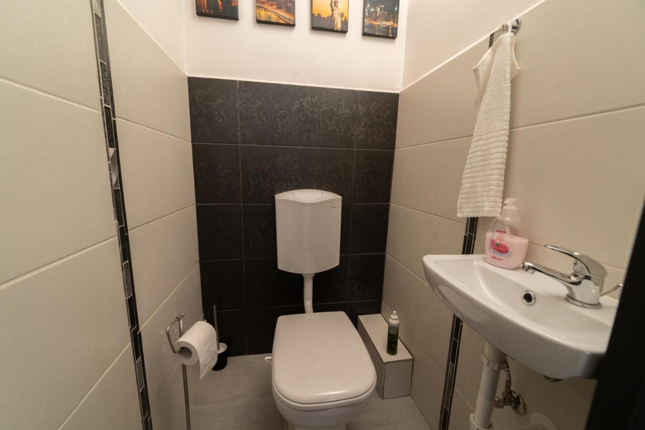 Ro-Land Vendeghaz Apartment Miskolc Luaran gambar